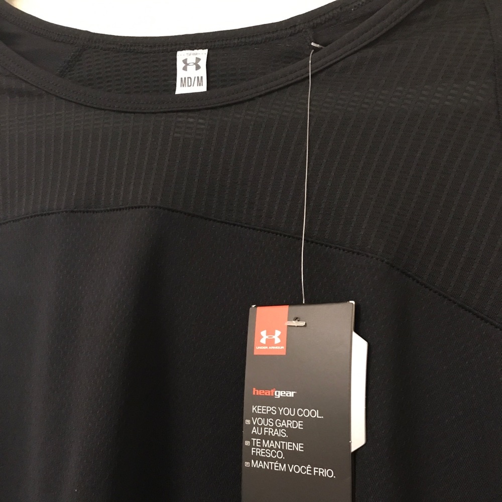 NWT Under Armour moisture wicking exercise top